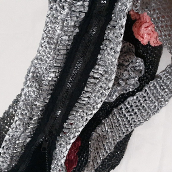 Beautiful crocheted bag 12X17 - Picture 5 of 7